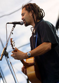 Michael Franti & Spearhead