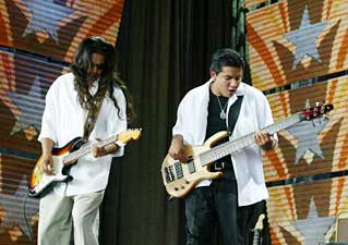 Los Lonely Boys